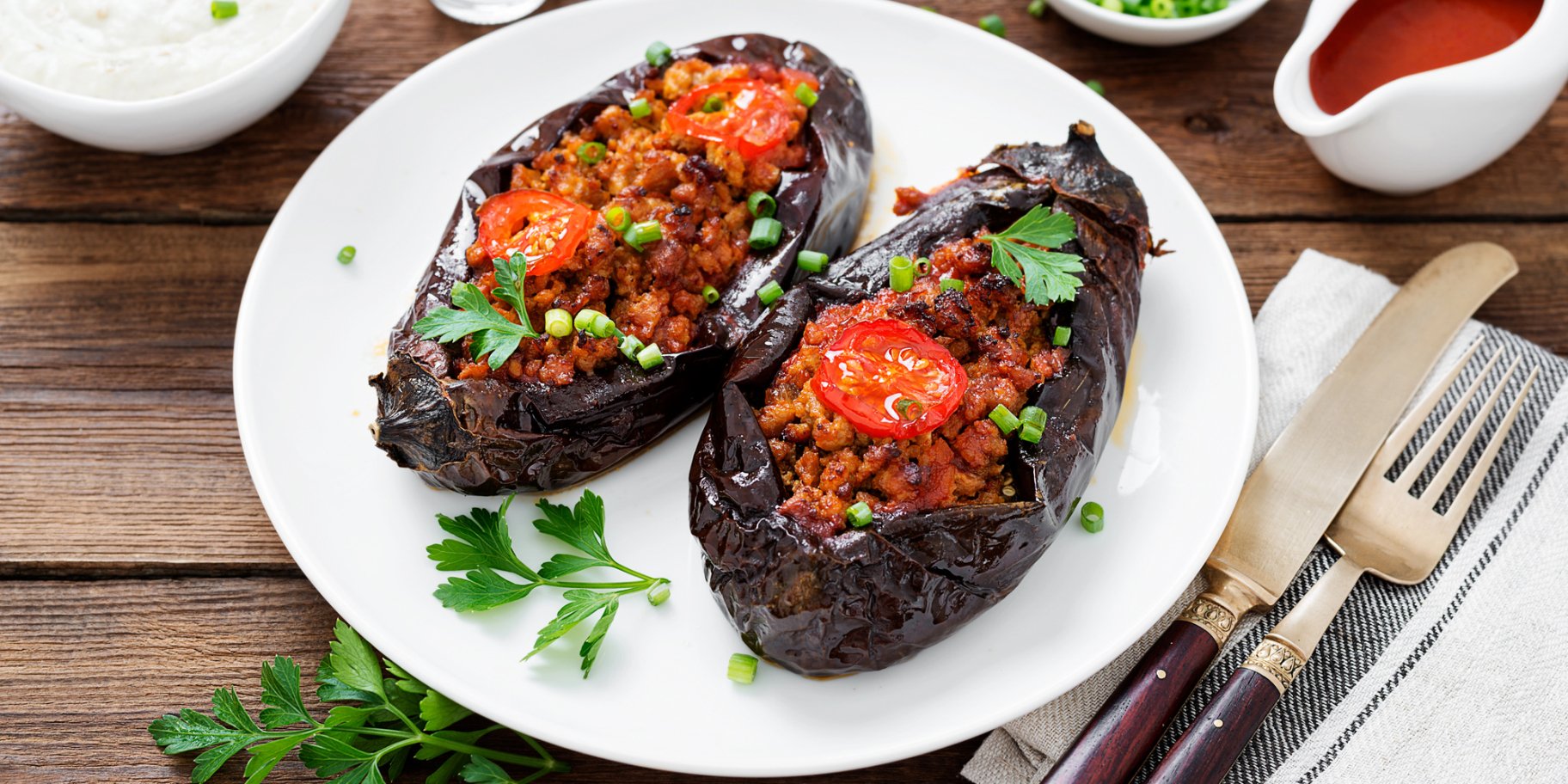 Запечений баклажан з фаршем