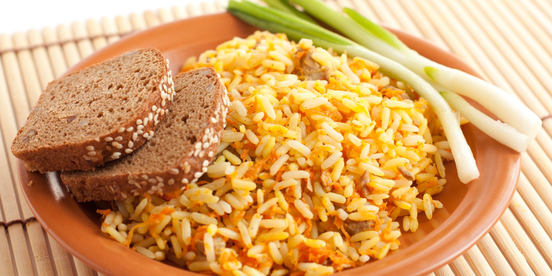 Рис із зеленою цибулею