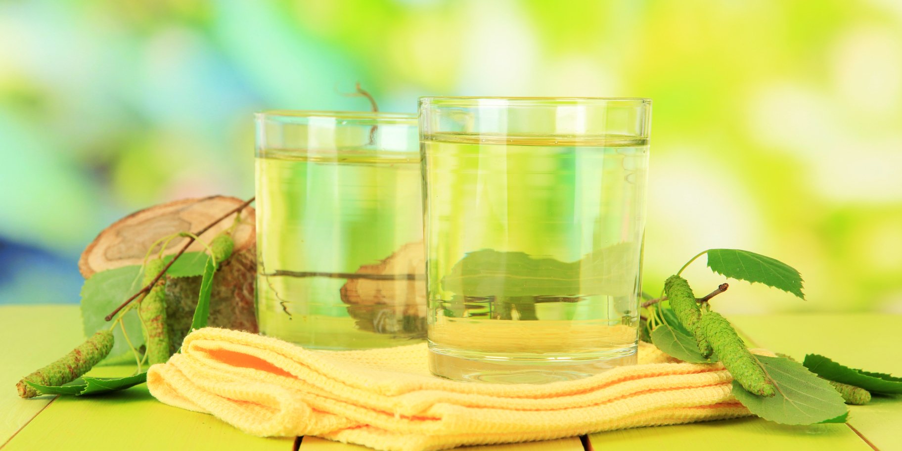 Квас із березового соку з родзинками