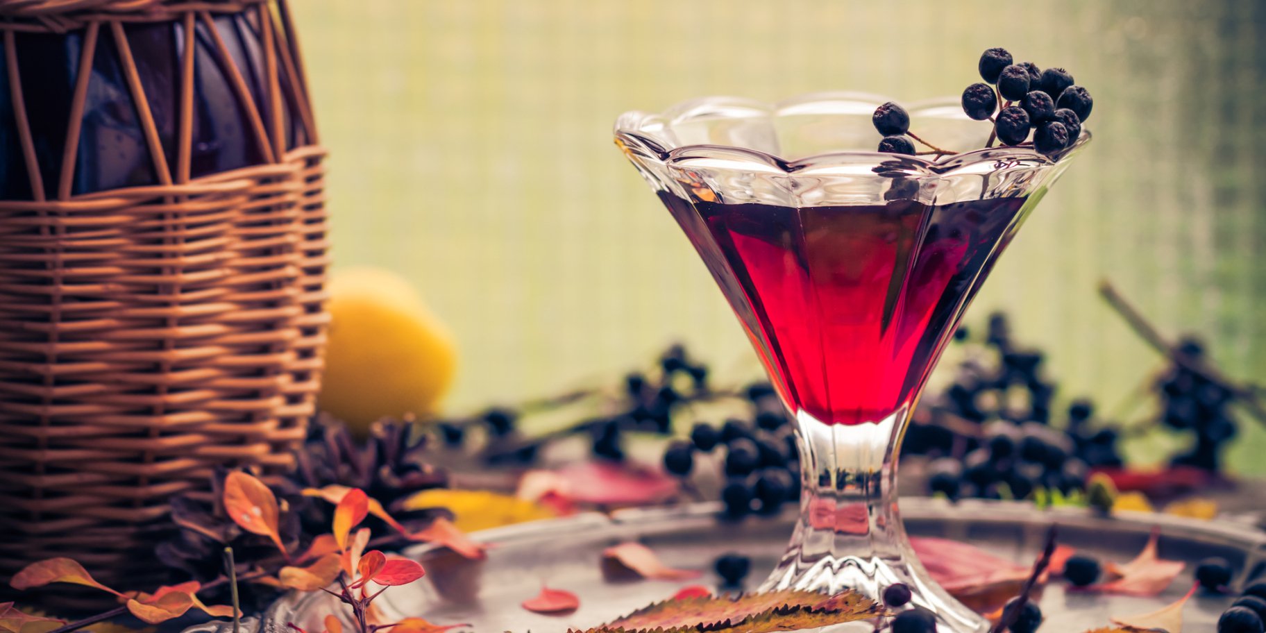 Наливка з чорноплідної горобини