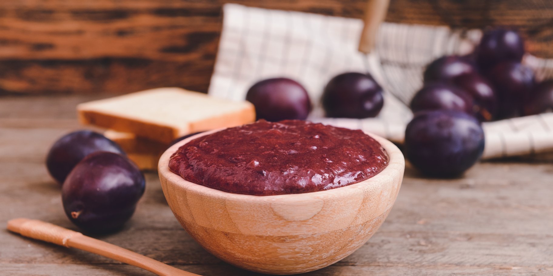 Ткемалі з червоної аличі на зиму