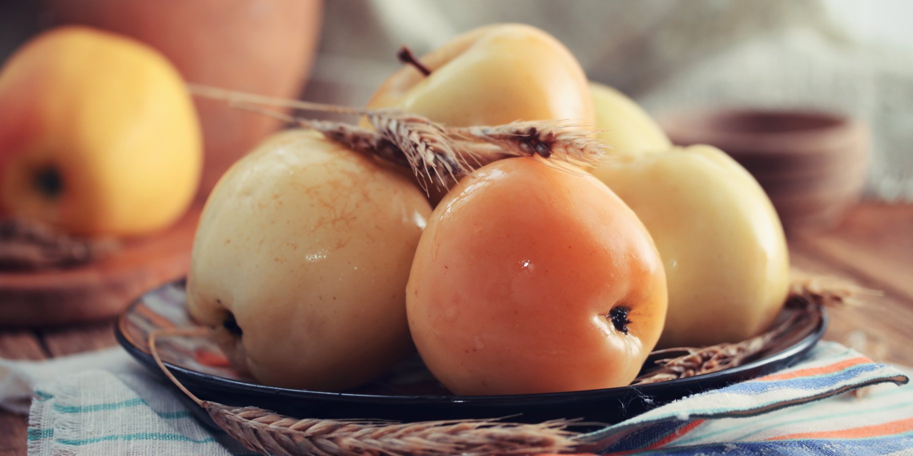 Мочені яблука