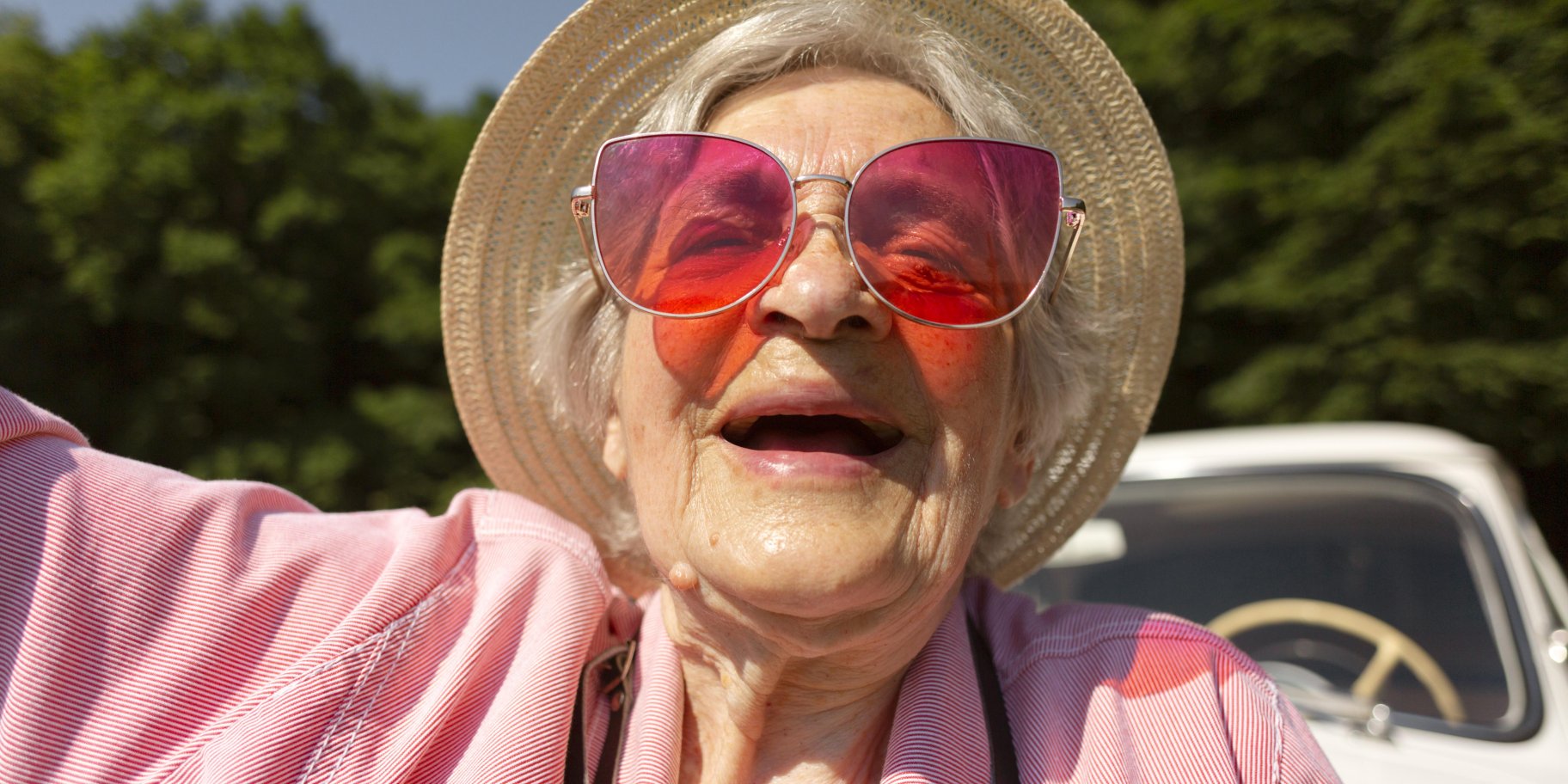 Літня жінка