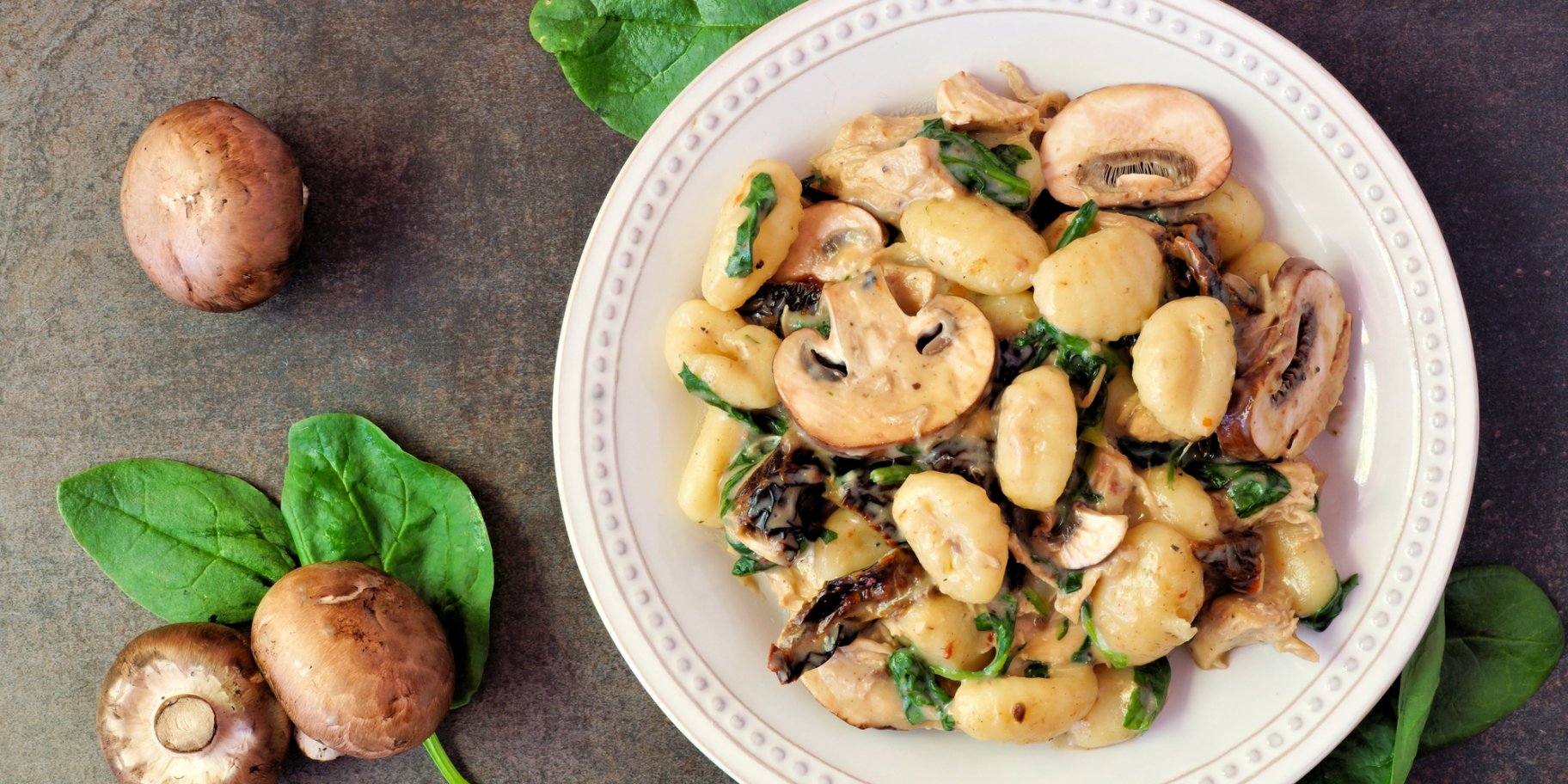 Ньокі з грибами і шпинатом