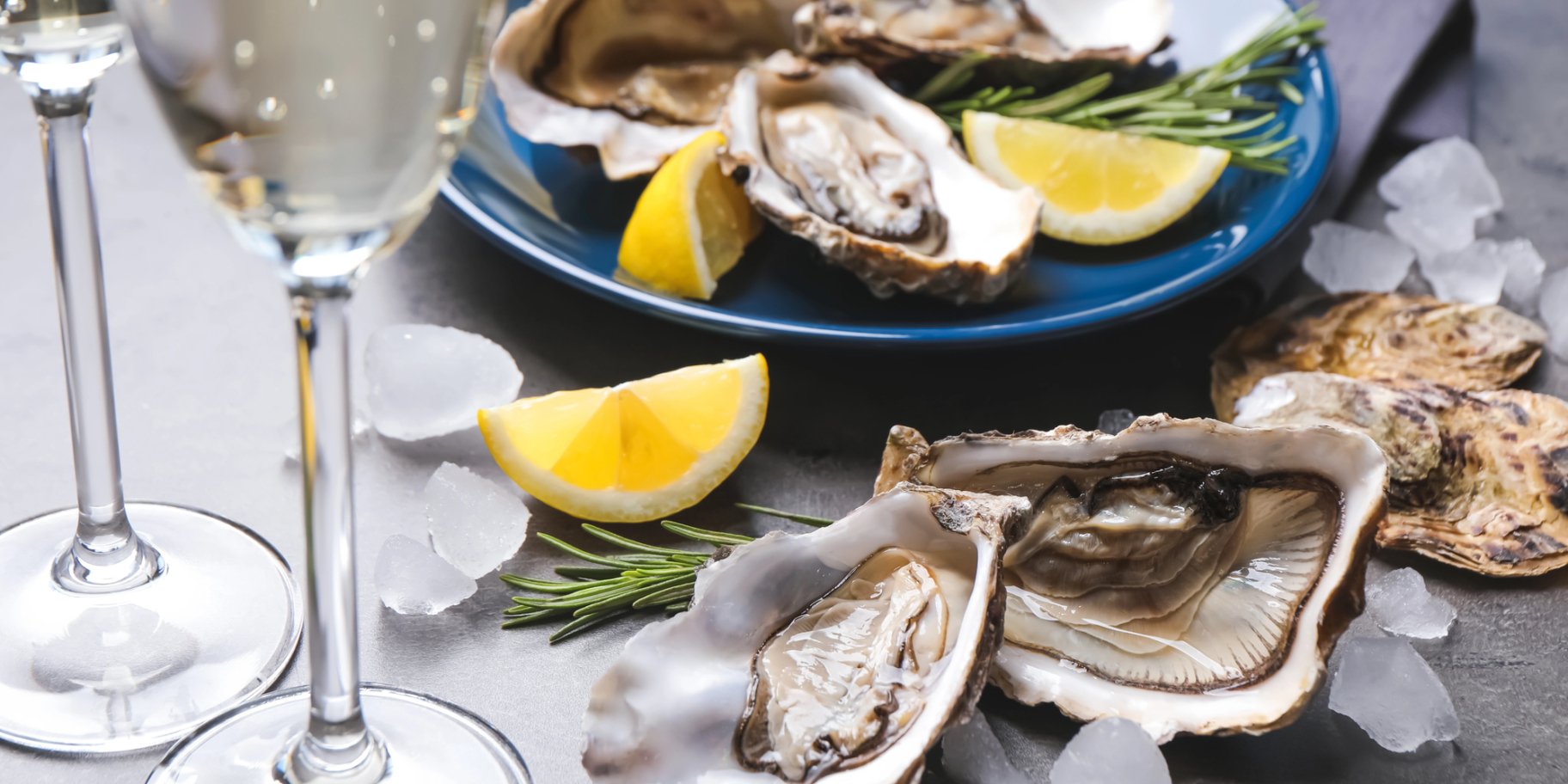 Устриці з шампанським