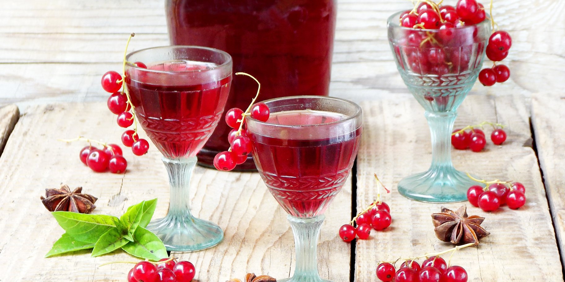 Наливка з червоних порічок