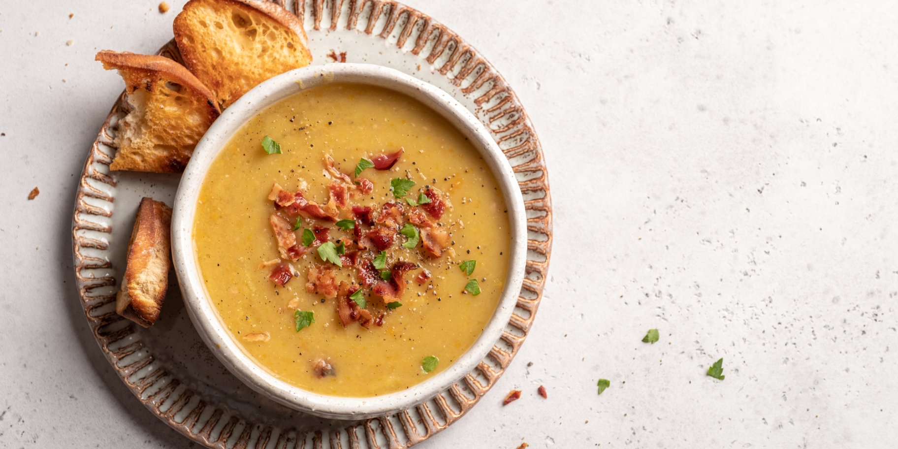 Картопляний крем-суп з беконом