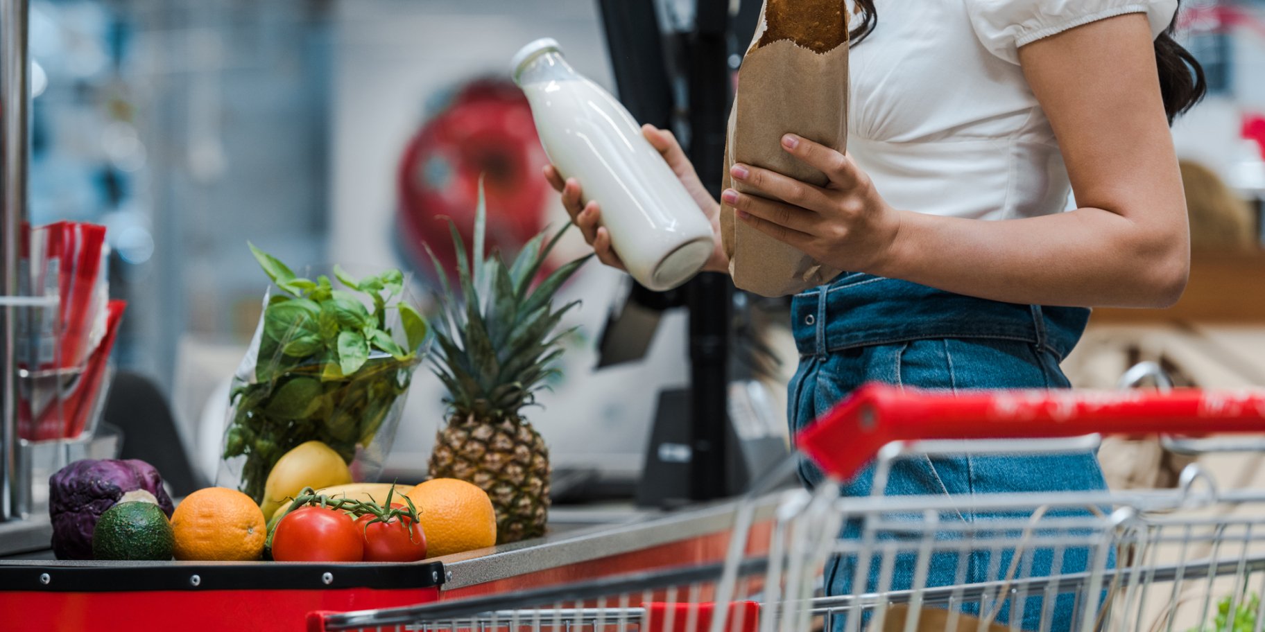 Продукти на касовій стрічці