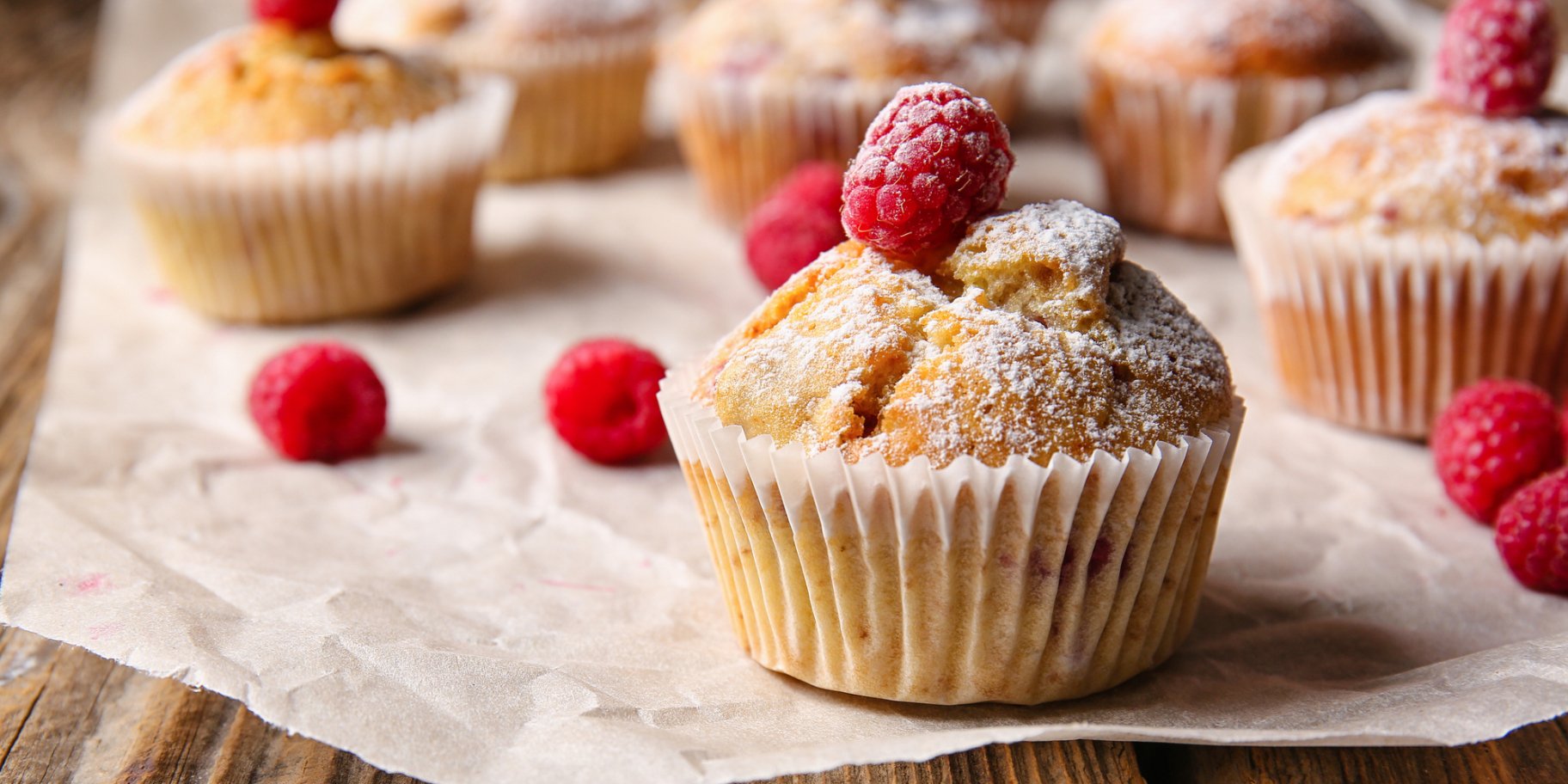 Мафіни з малиною і білим шоколадом