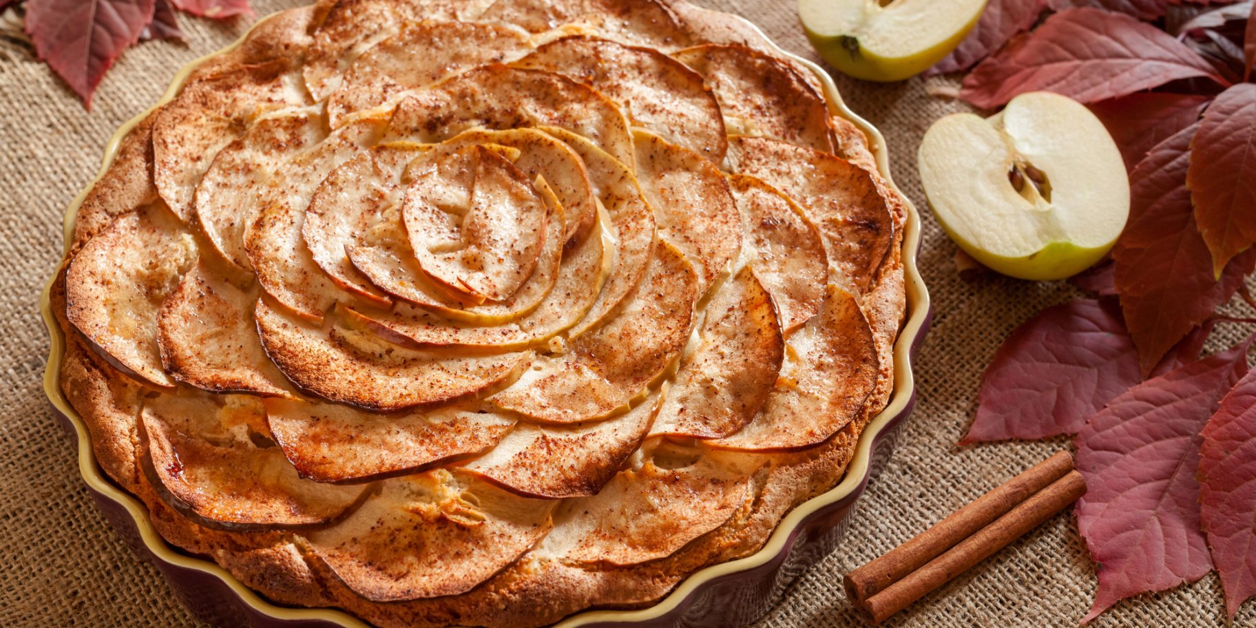 Торт з яблуками