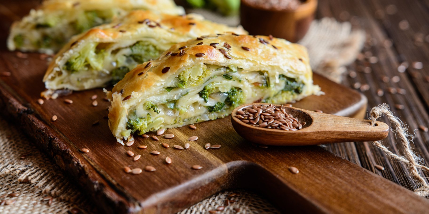 Рулет з тіста філо з плавленим сиром