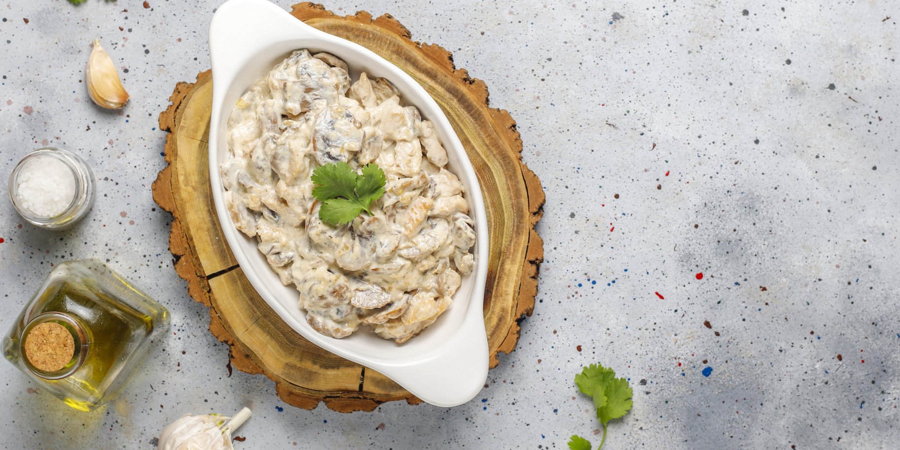 мясо под грибным соусом