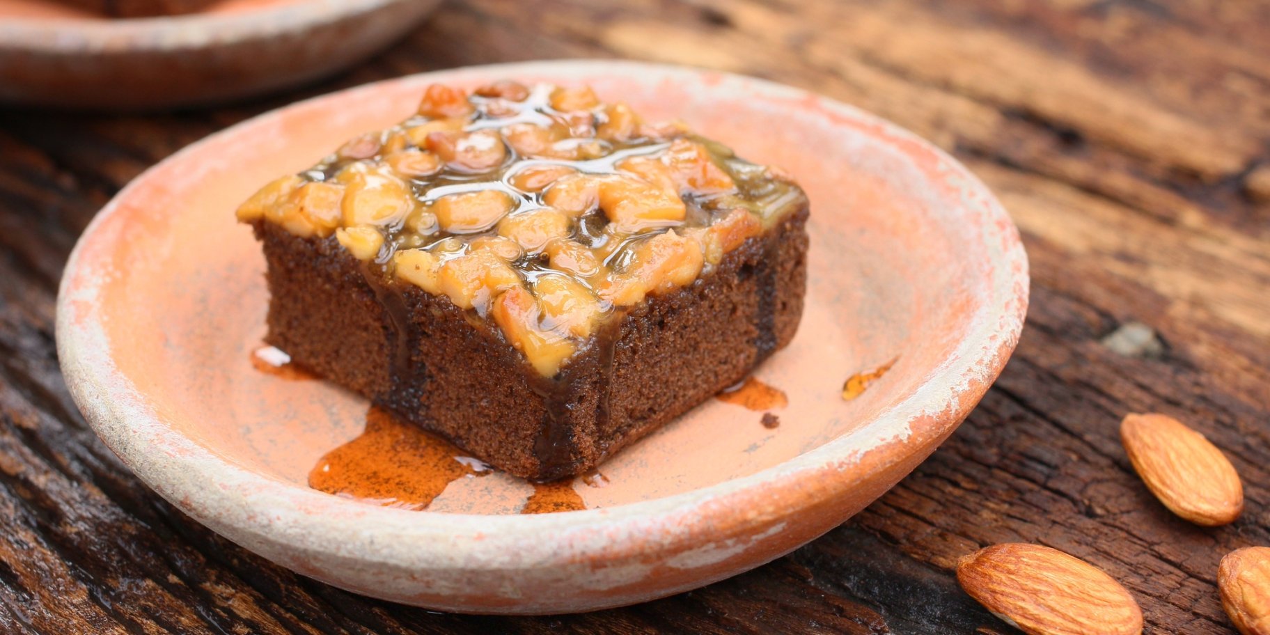 Пирог-коврижка с карамелью