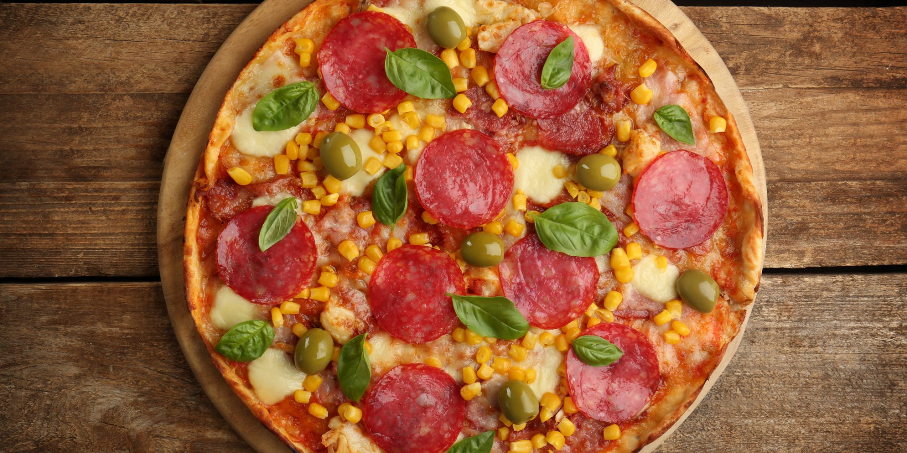 Піца на тонкому тісті