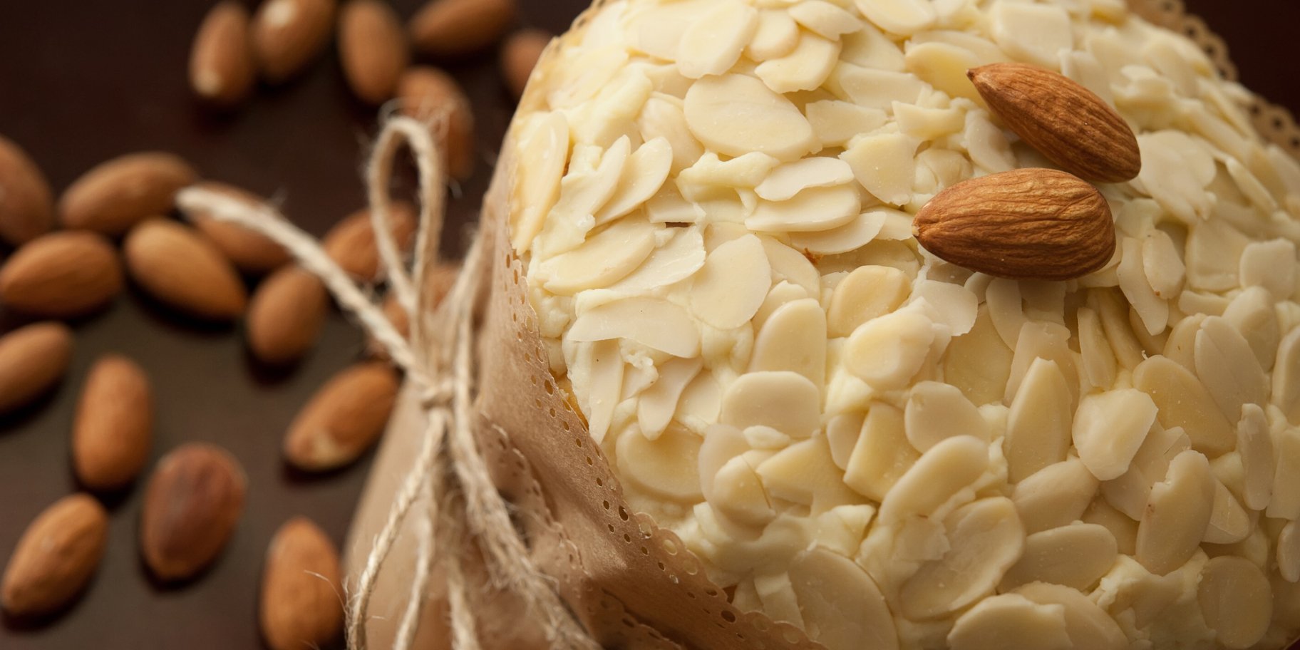 Паска с миндалем