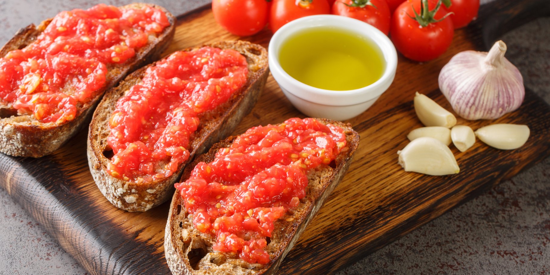 Пан кон томате