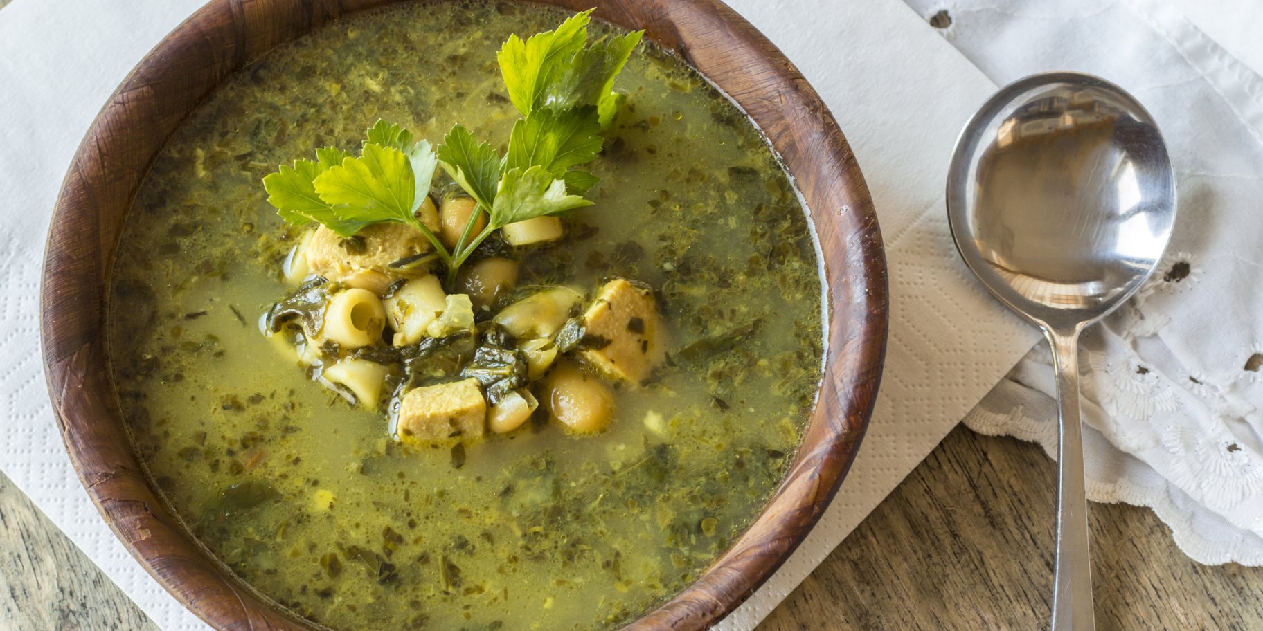 Зеленый суп с макаронами