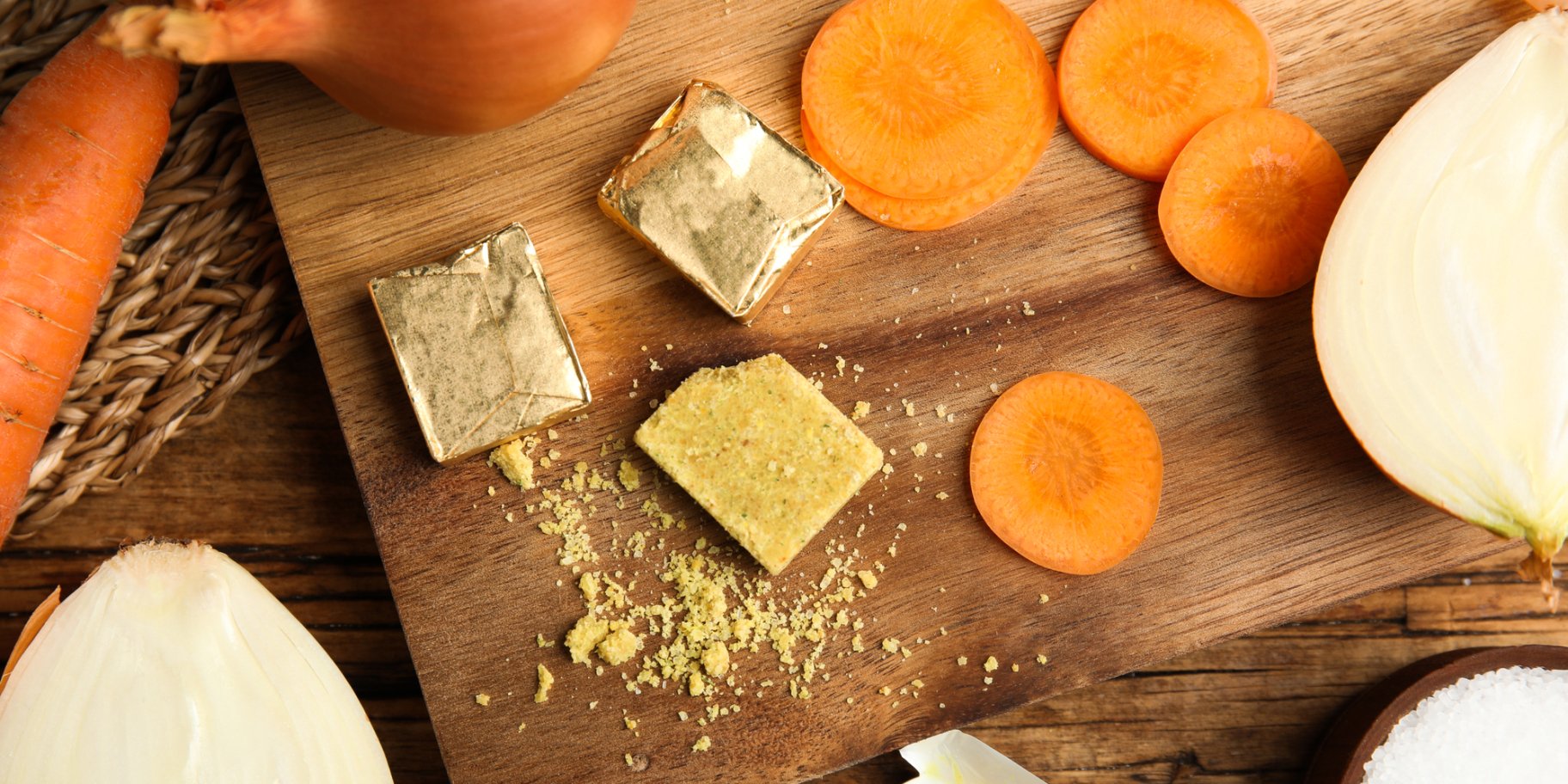 Бульйонні кубики та овочі