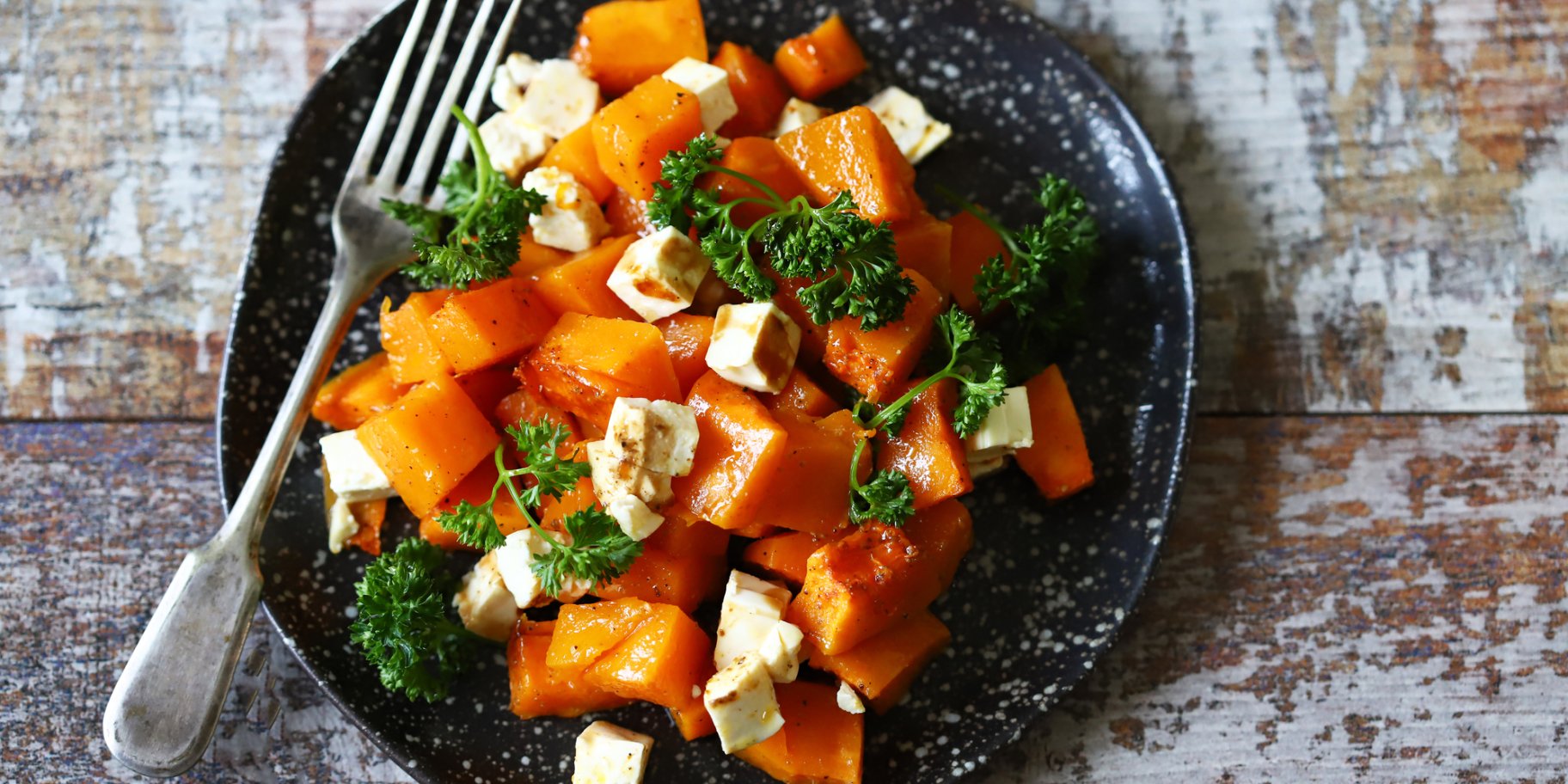 Запечений гарбуз із фетою і насінням