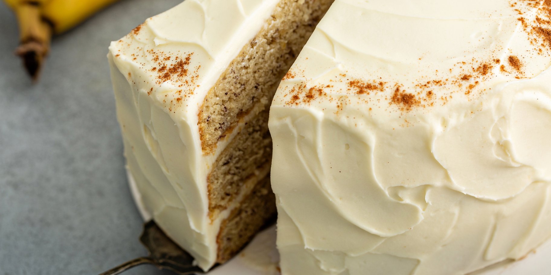 Банановый торт с сырным кремом