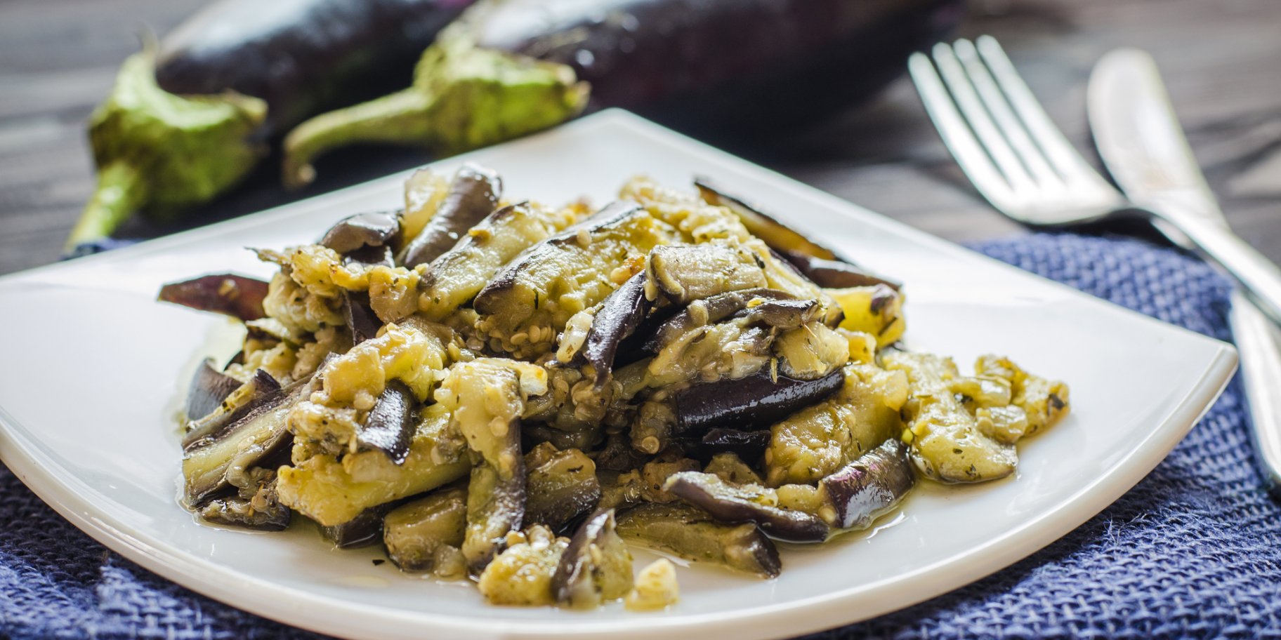 Баклажани на сковороді