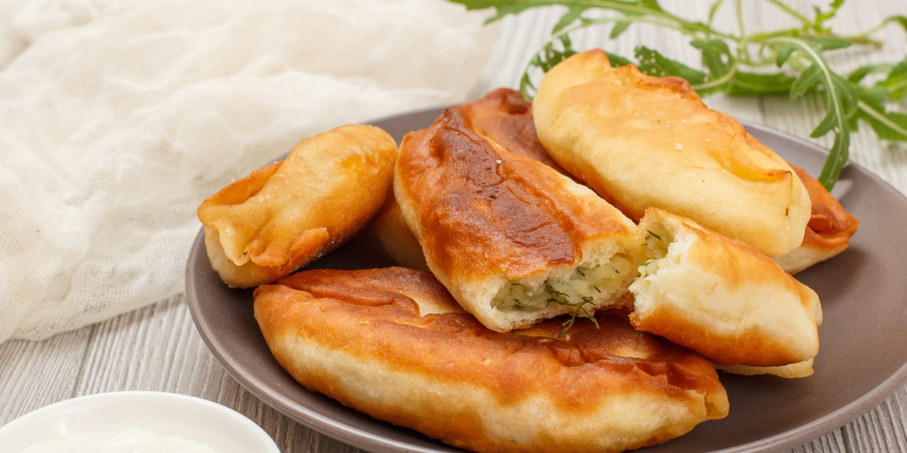 Картопляні пиріжки з куркою та сиром