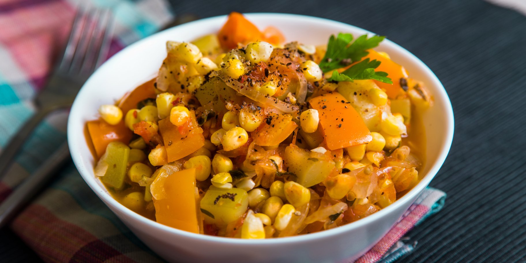 Кукурудза по-болгарськи з овочами