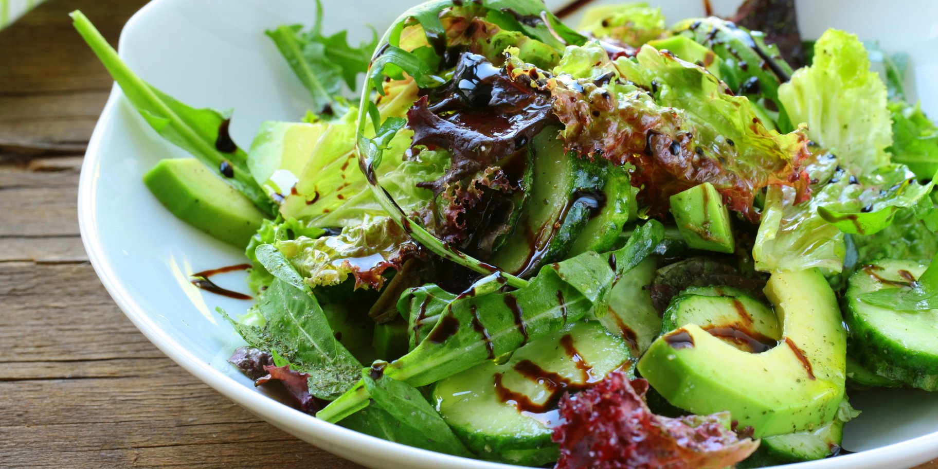 Зелений салат з авокадо