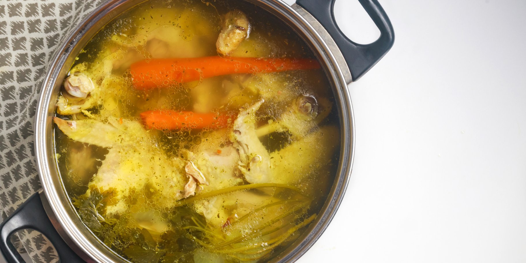 Скільки варити курячий бульйон