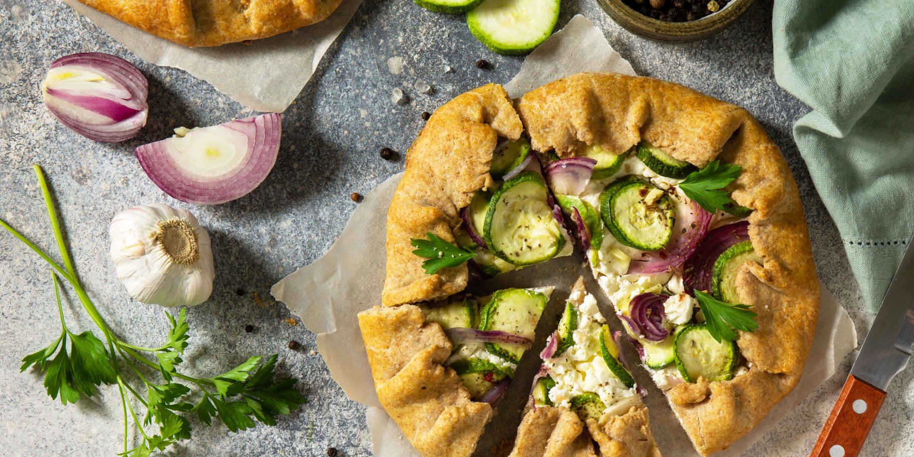 Відкритий пиріг з овочами