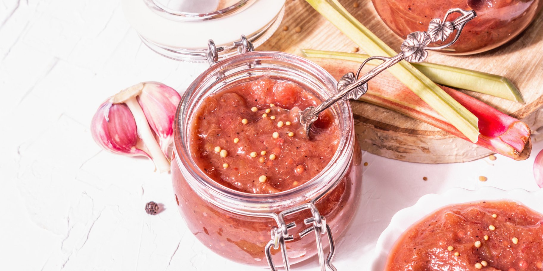 Соус з ревеню