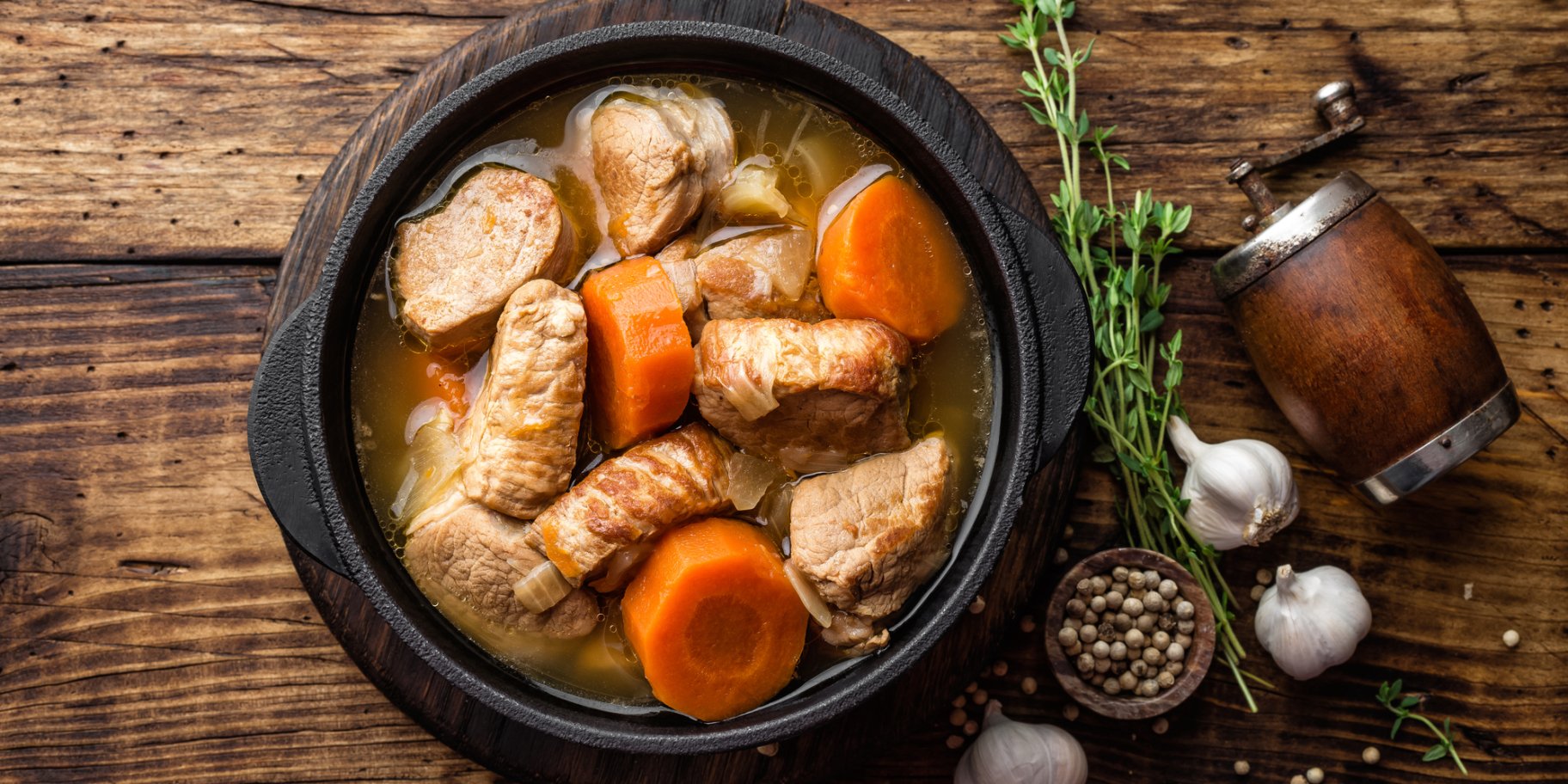 Кролик у горщику