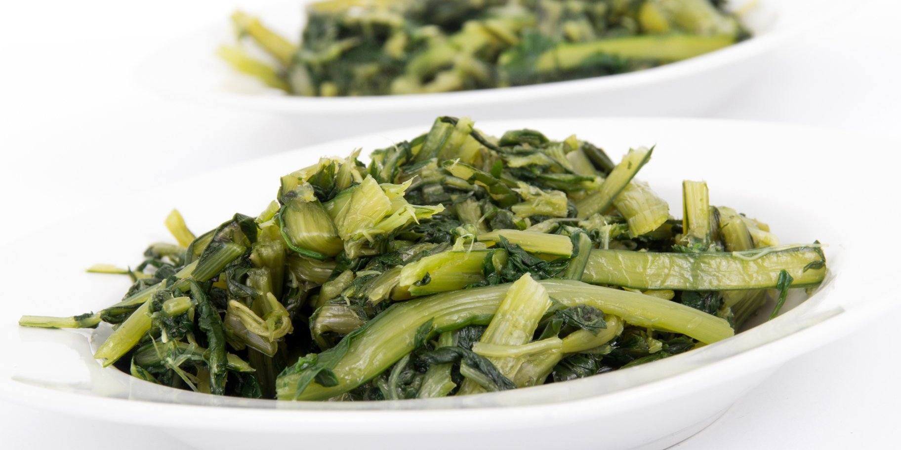 Салат з кульбаб і часника