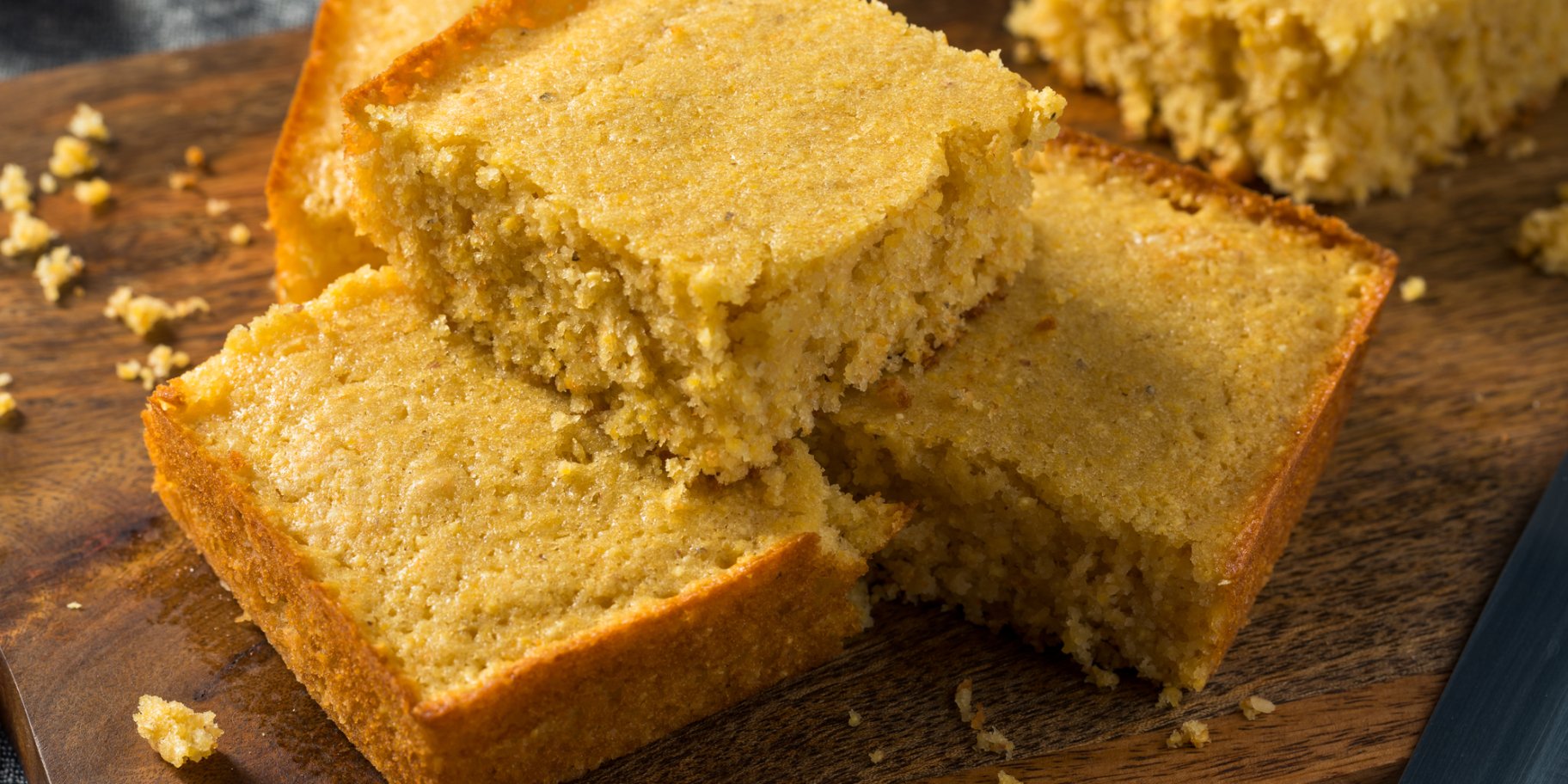 Кукурудзяний пиріг зі згущенкою