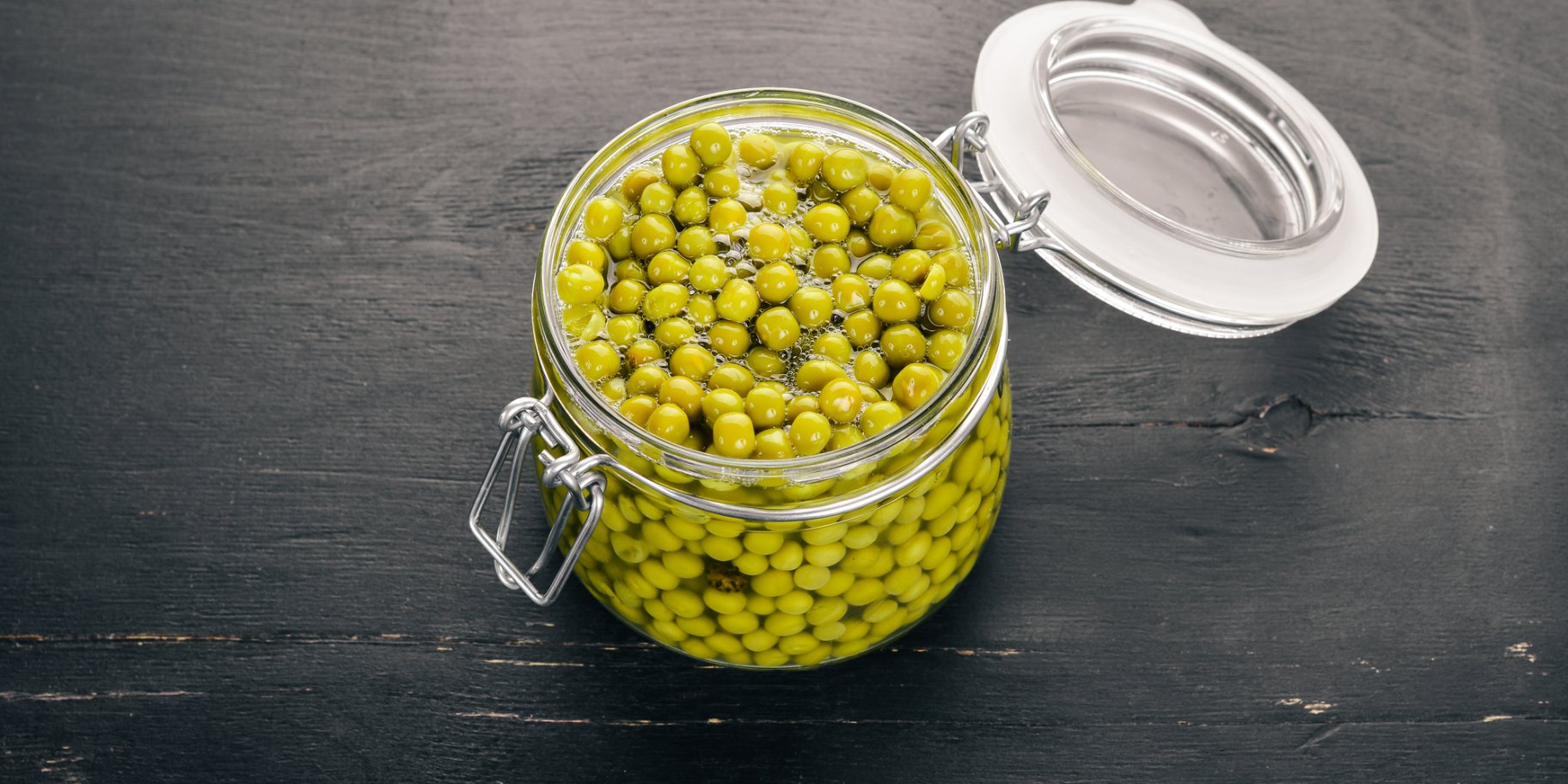 Консервированный зеленый горошек