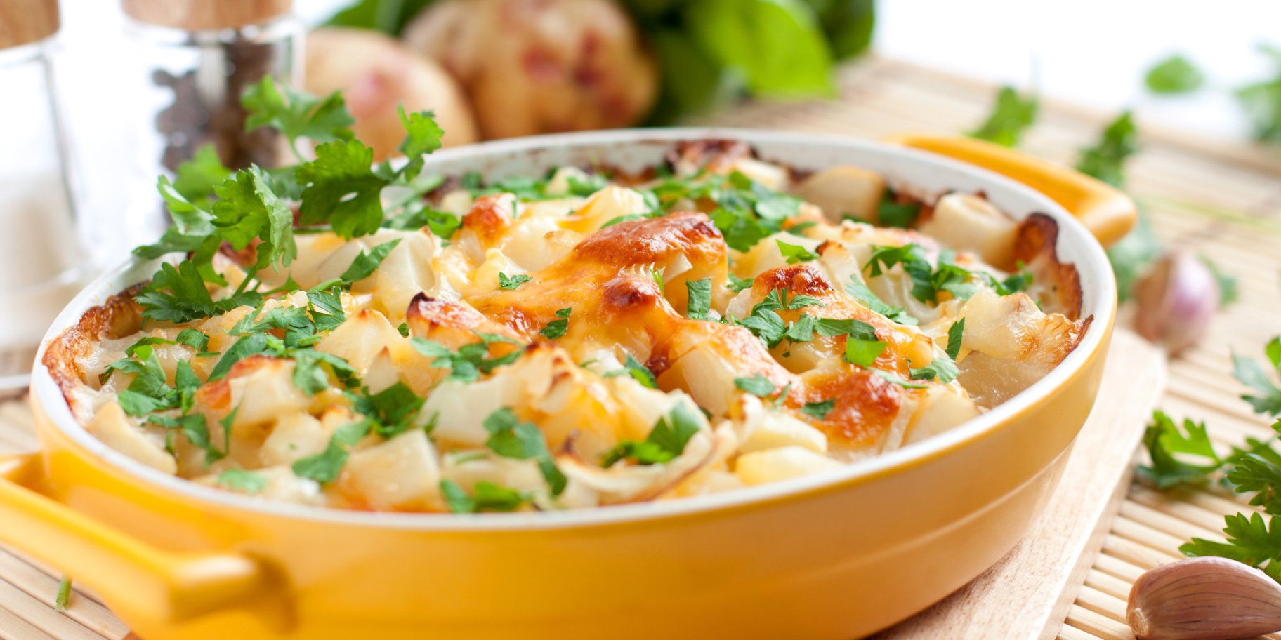 Запеканка из молодого картофеля с сыром