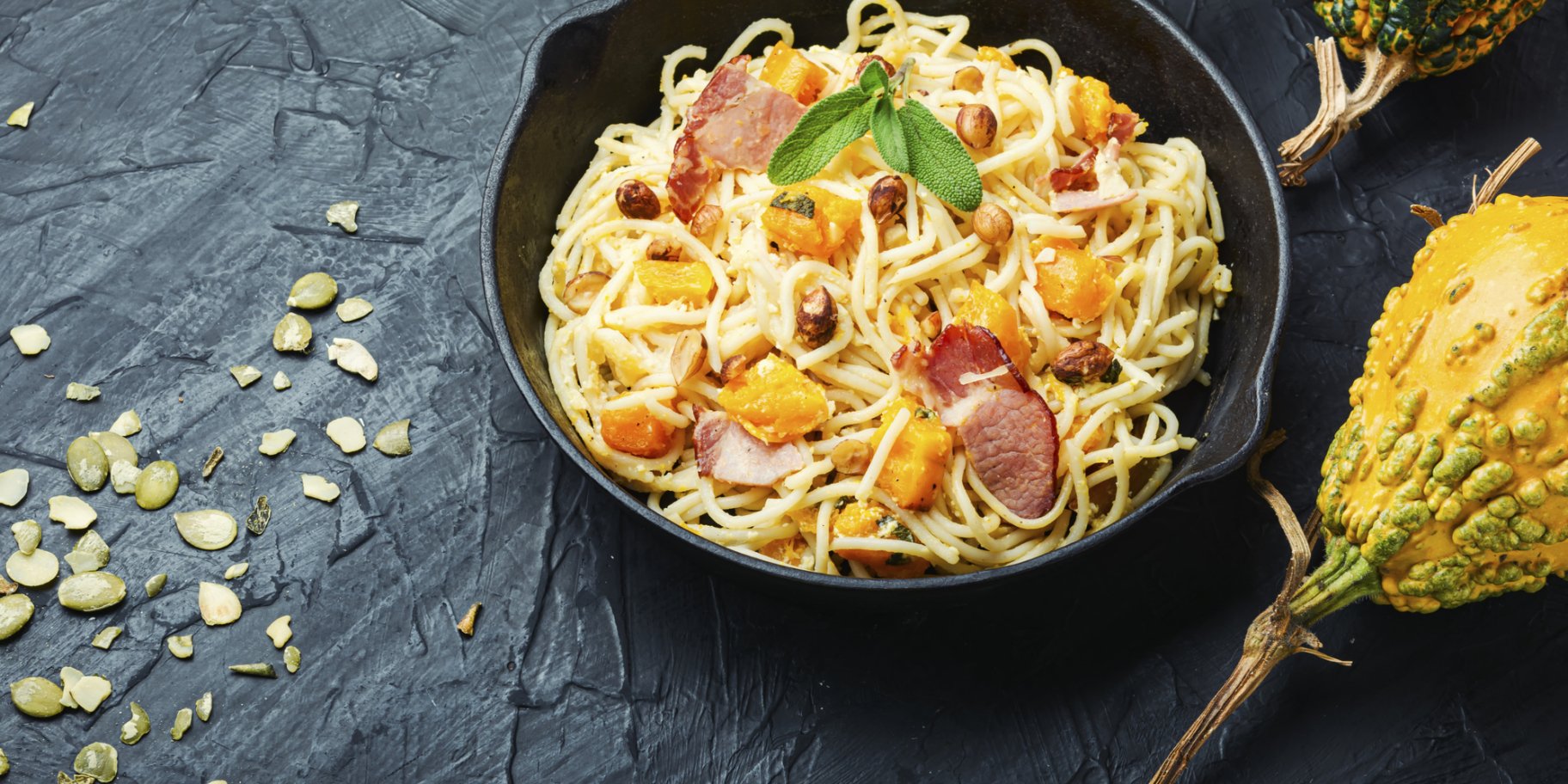 Тыквенная паста с панчеттой и шалфеем