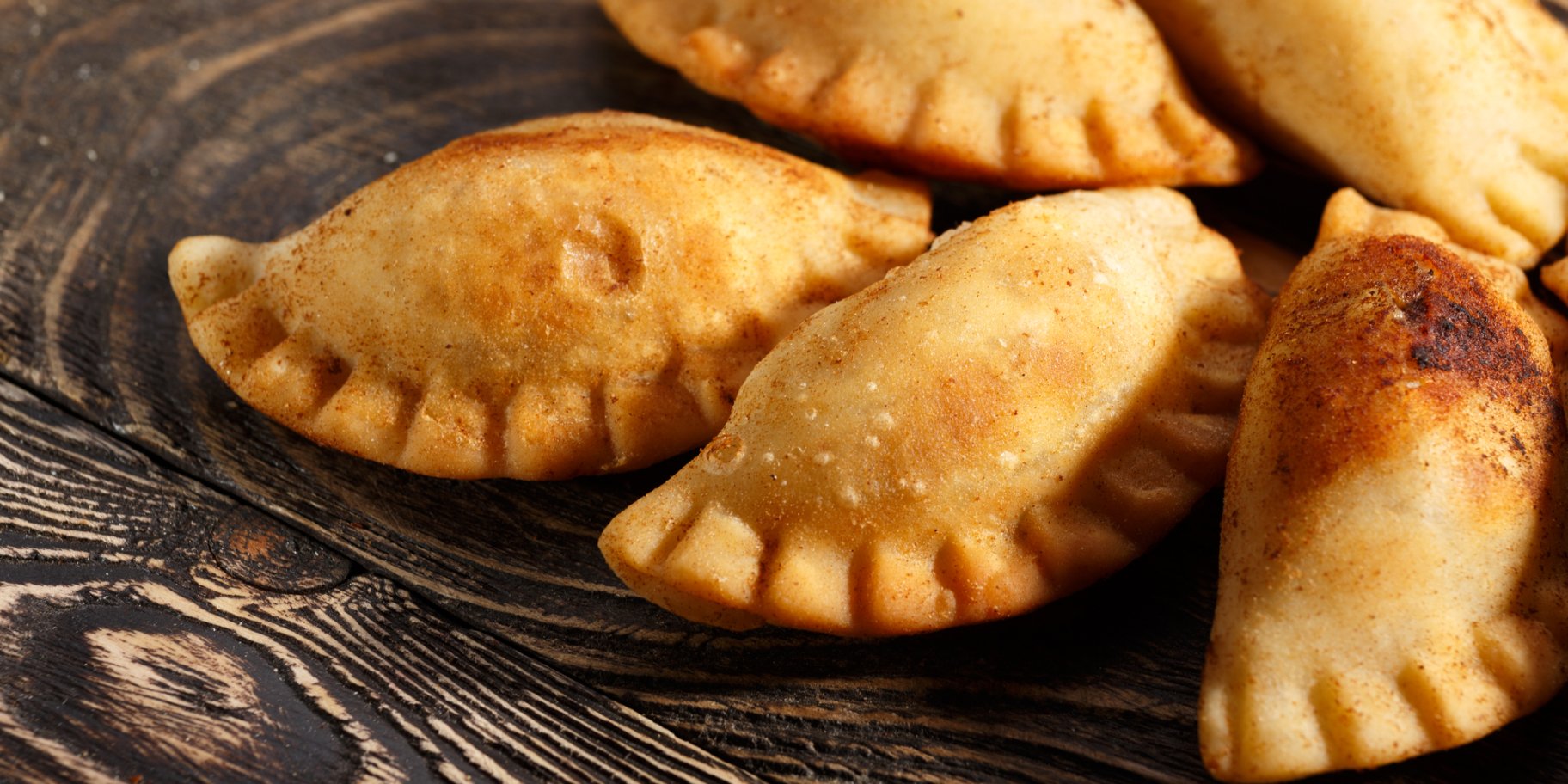 Жареные пирожки с курятиной карри