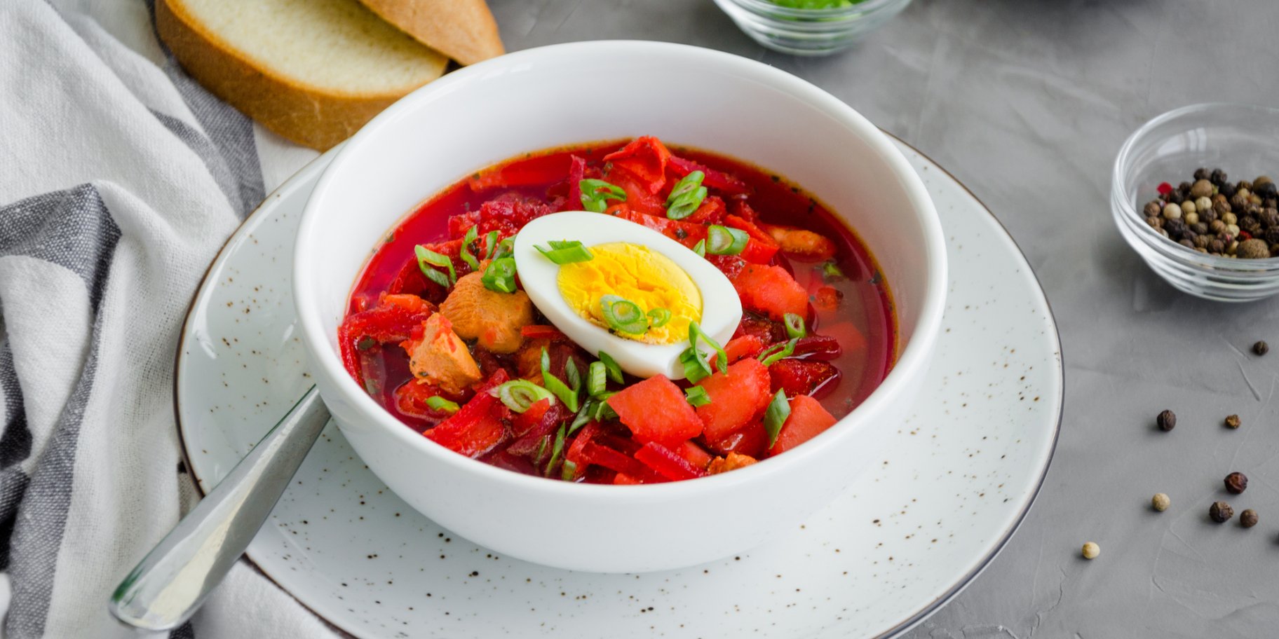 Борщ із кабачками та курятиною