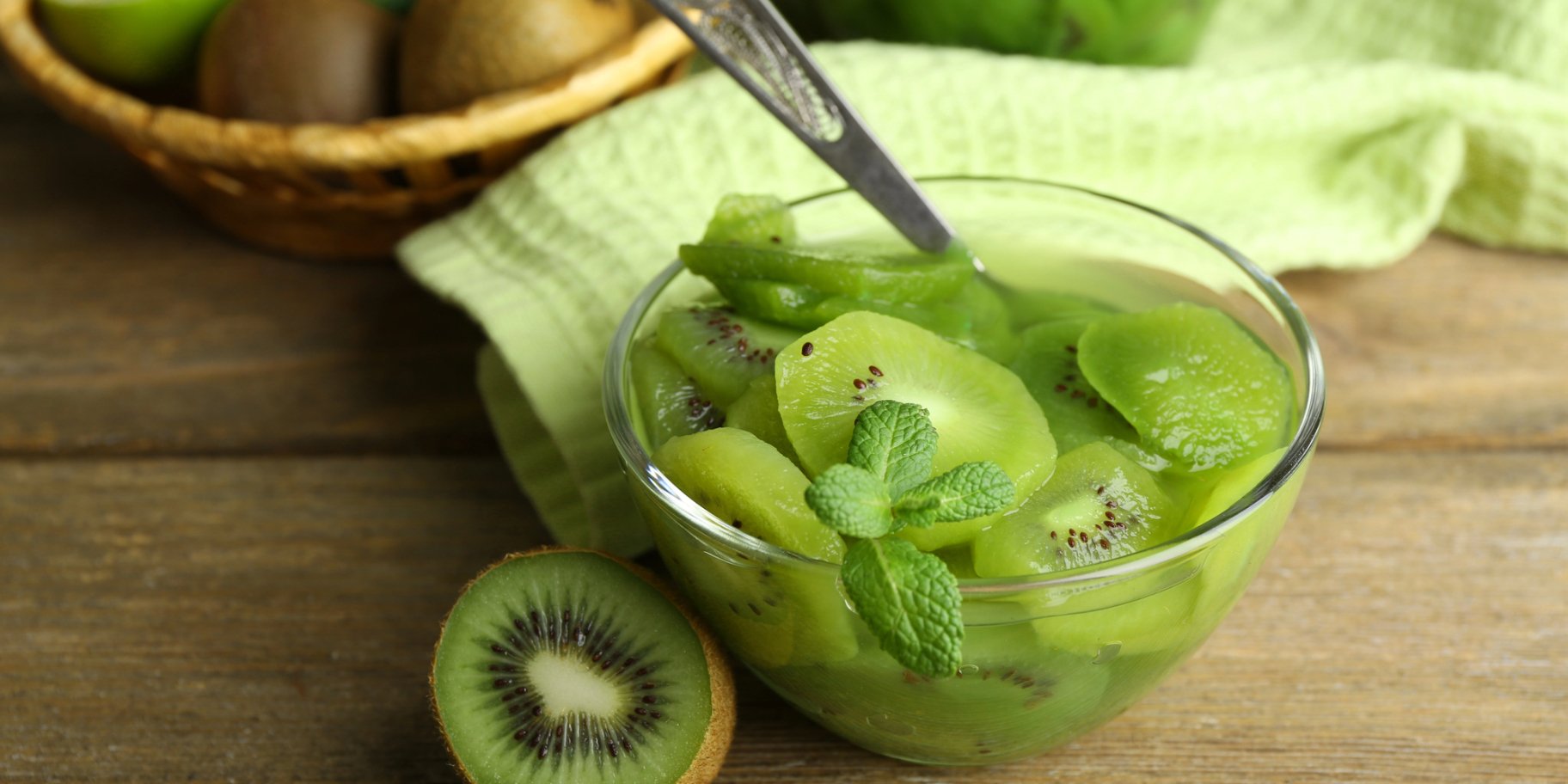 Мариноване ківі з чилі