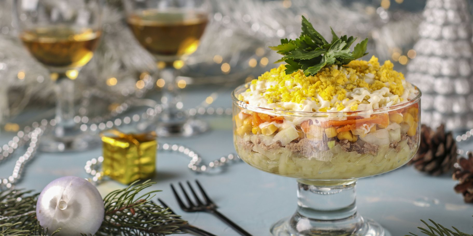 салат «Мимоза» на новогоднем столе