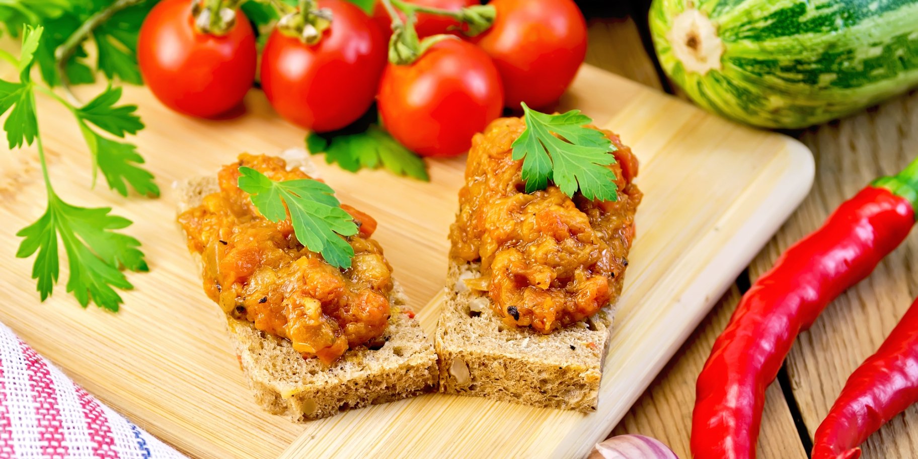 Консервований салат з кабачками