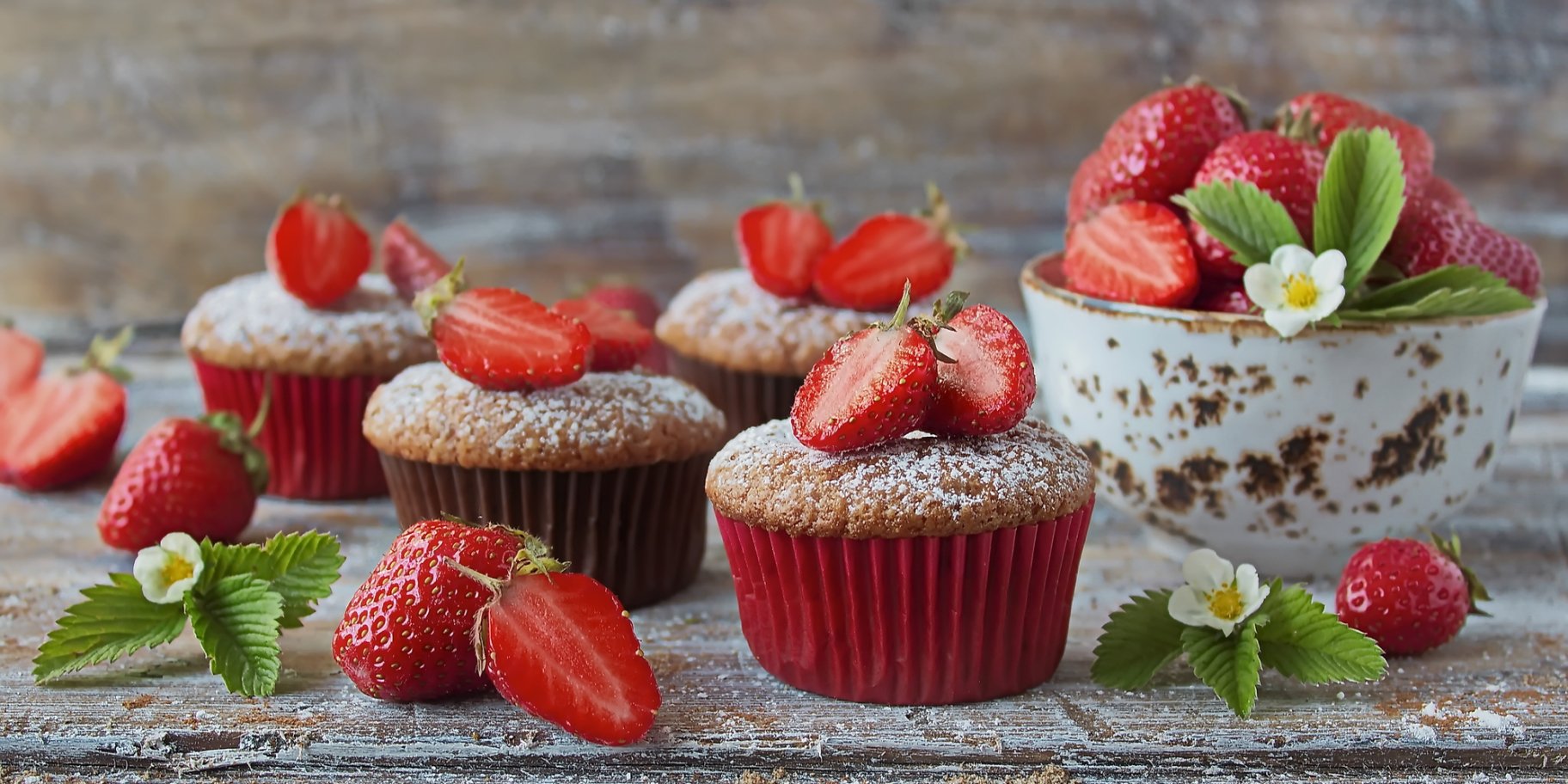 капкейки з полуницею