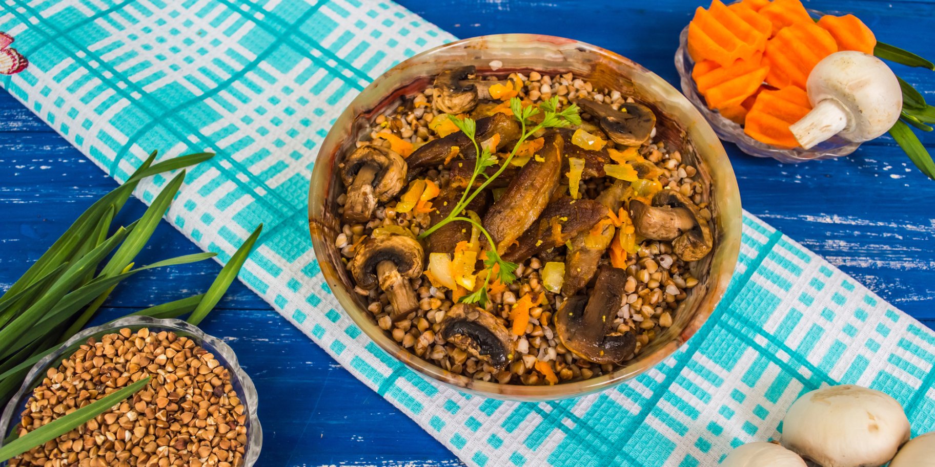 Гречка з м'ясом і грибами