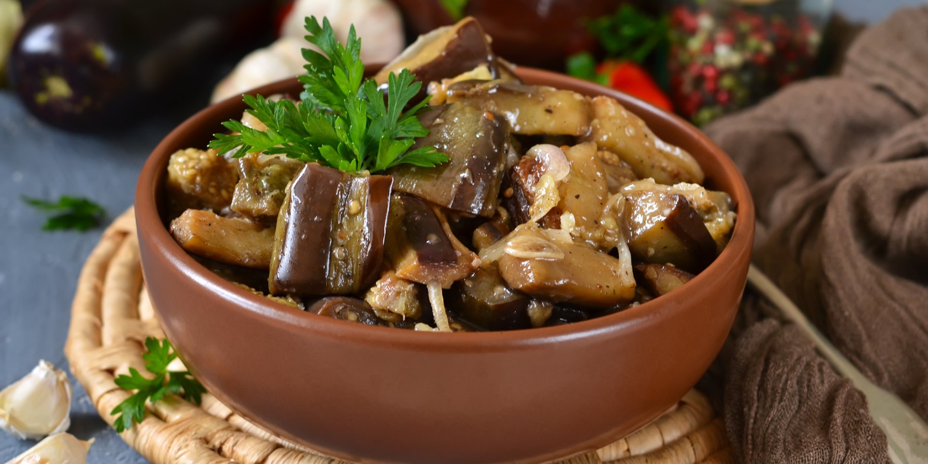 Острая закуска из баклажанов