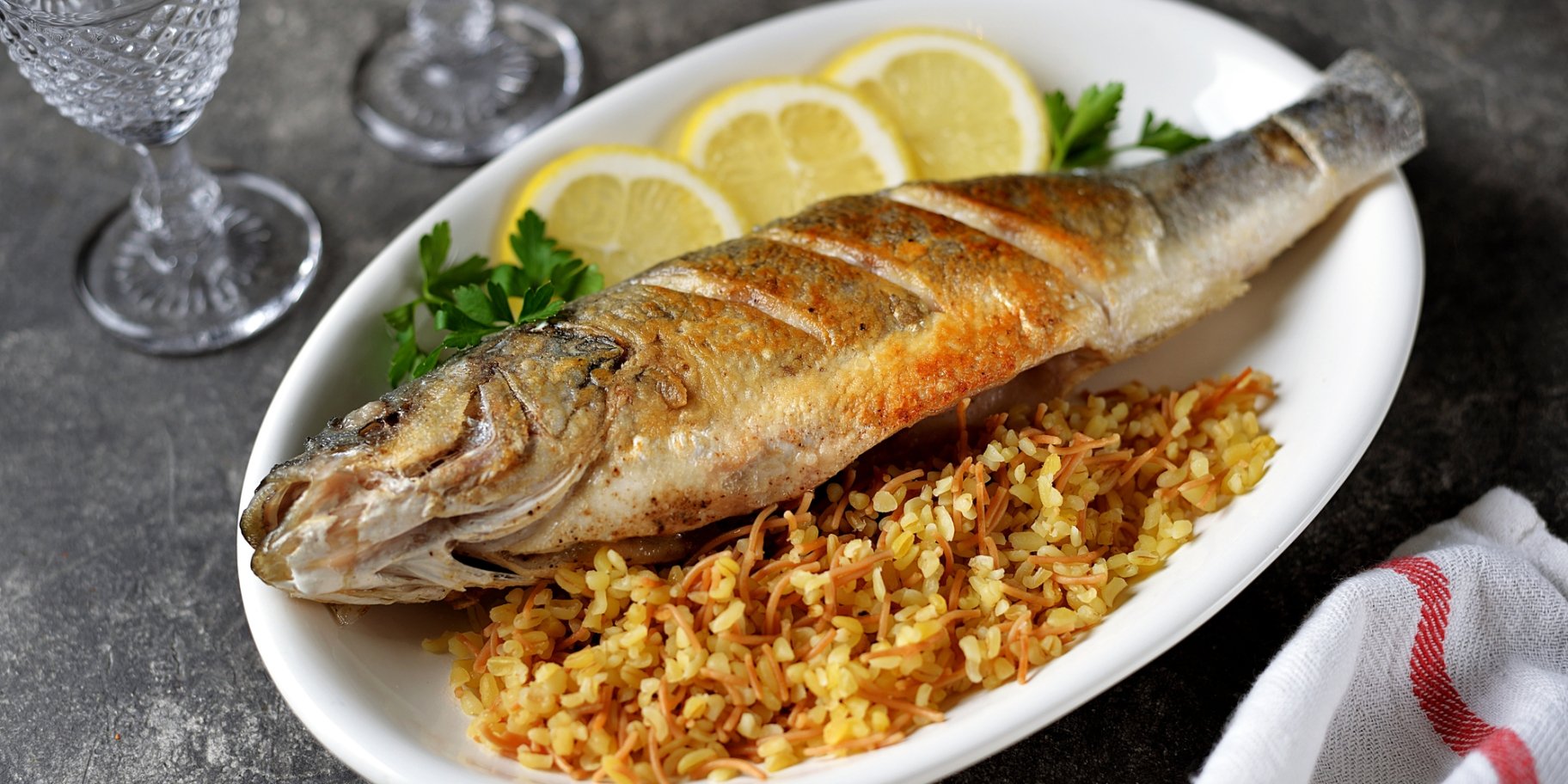 Смажений сібас у кокосовій скоринці