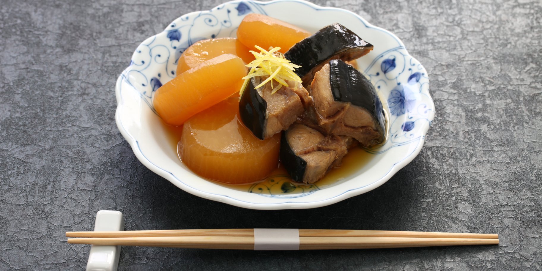 Тушкований дайкон