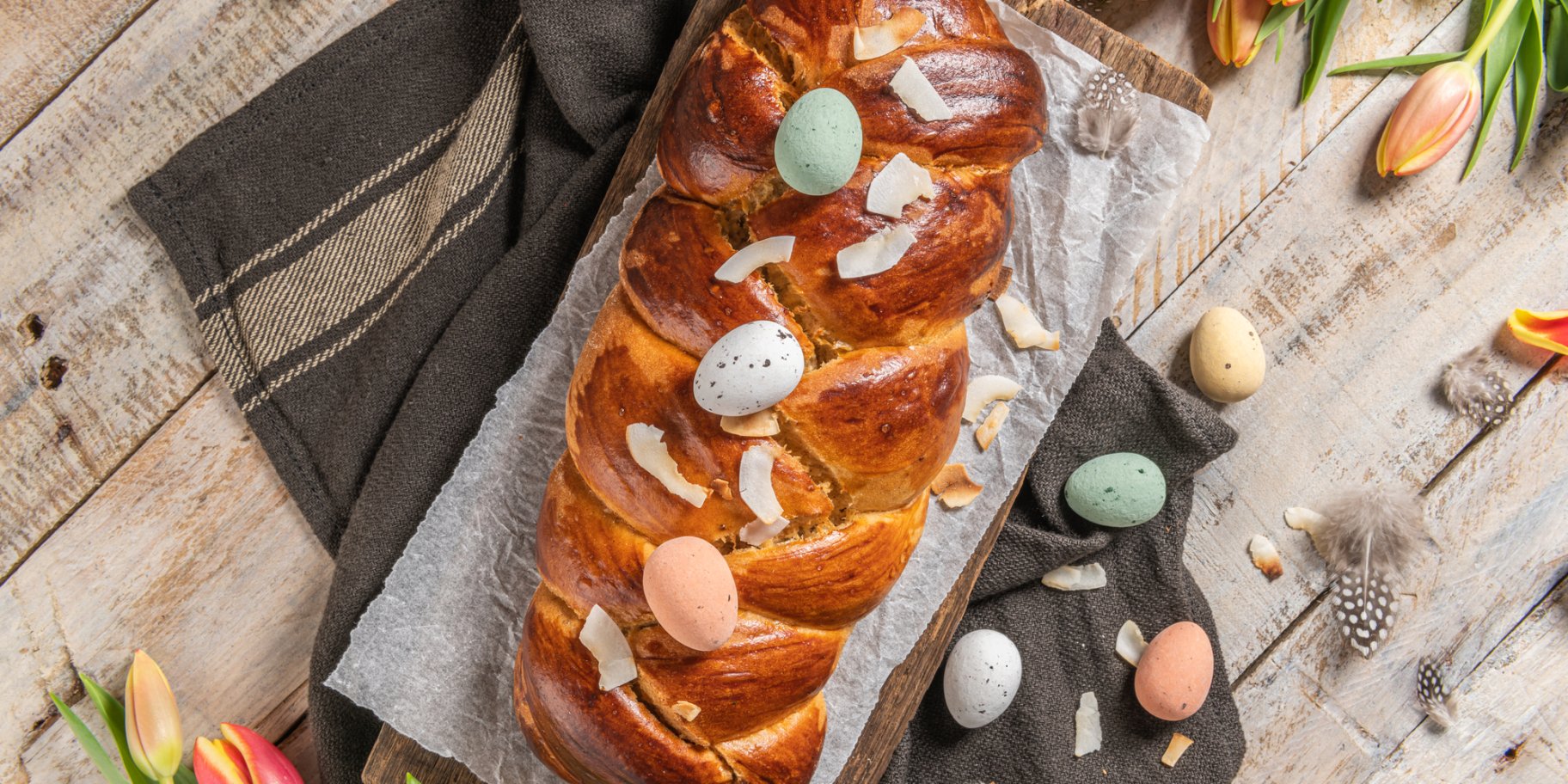 Великодня плетінка з родзинками