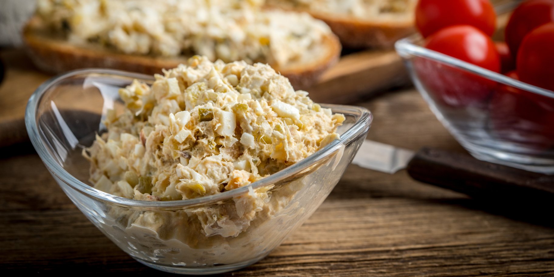 Тертый салат из скумбрии