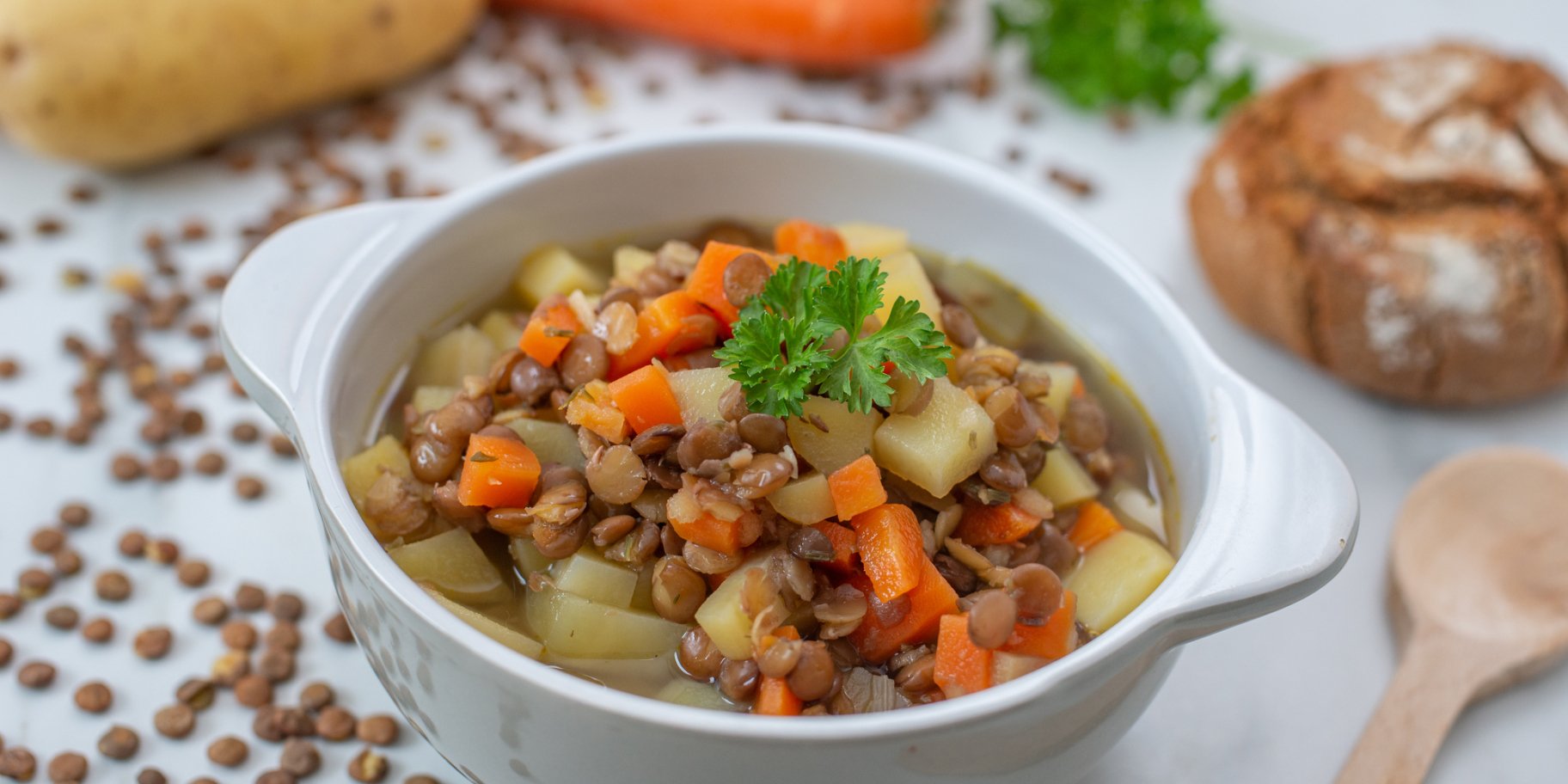 Тушковані коренеплоди зі сочевицею